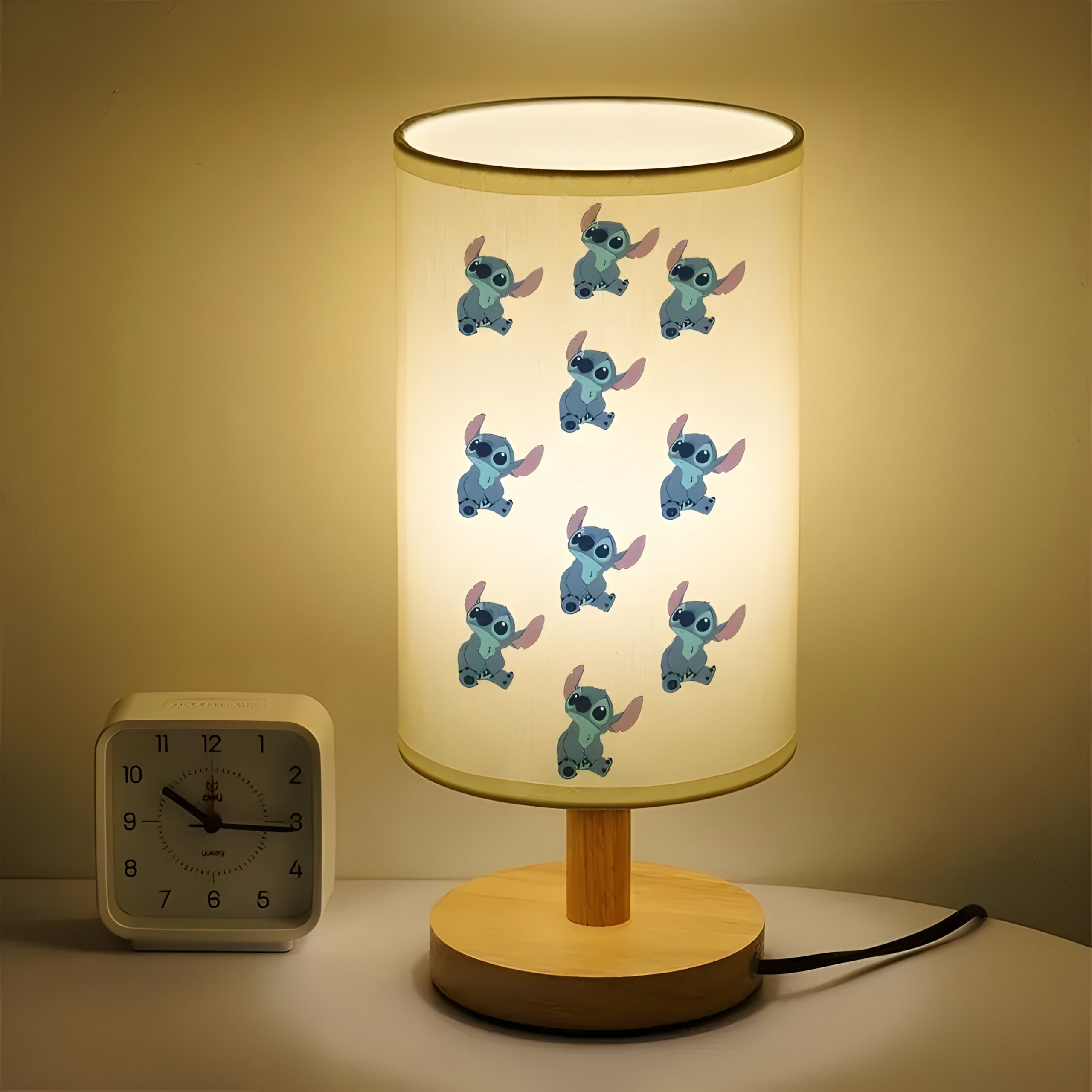 Lampe Disney Stitch en Bois et Nylon 30x14cm pour chambre d’enfant – Image 5