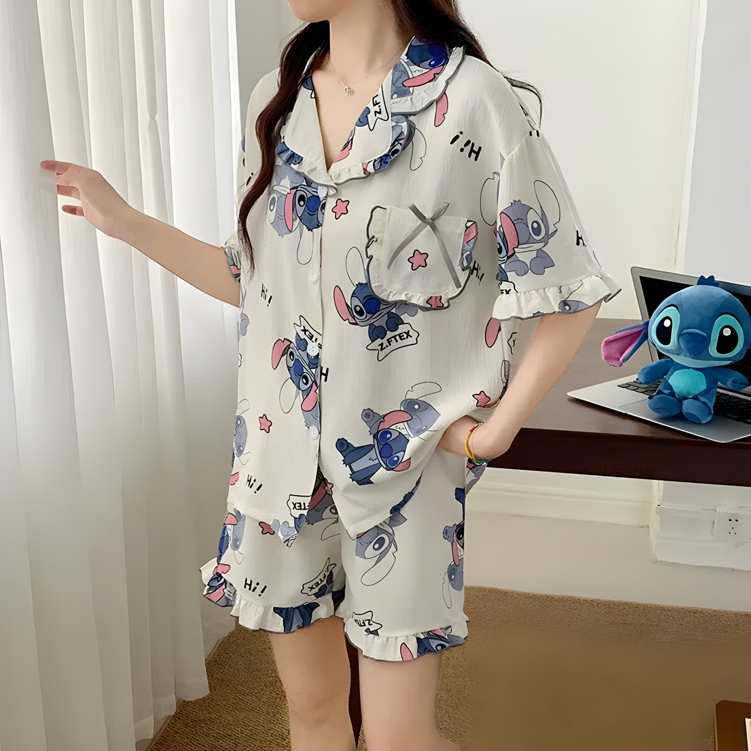 Pyjama Stitch Blanc Été - Haut Manches Courtes et Short Assorti – Image 4
