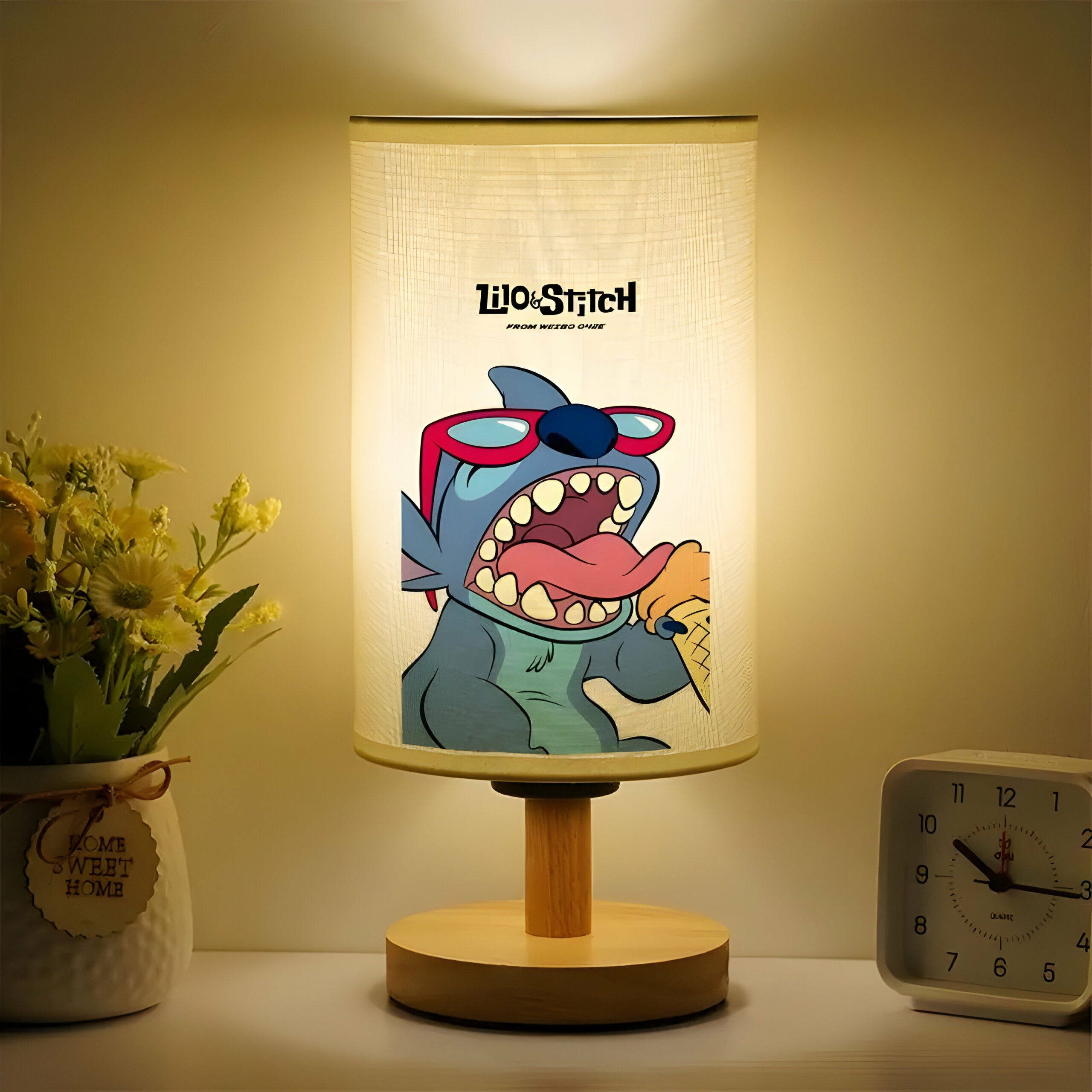 Lampe Disney Stitch en Bois et Nylon 30x14cm pour chambre d’enfant – Image 3