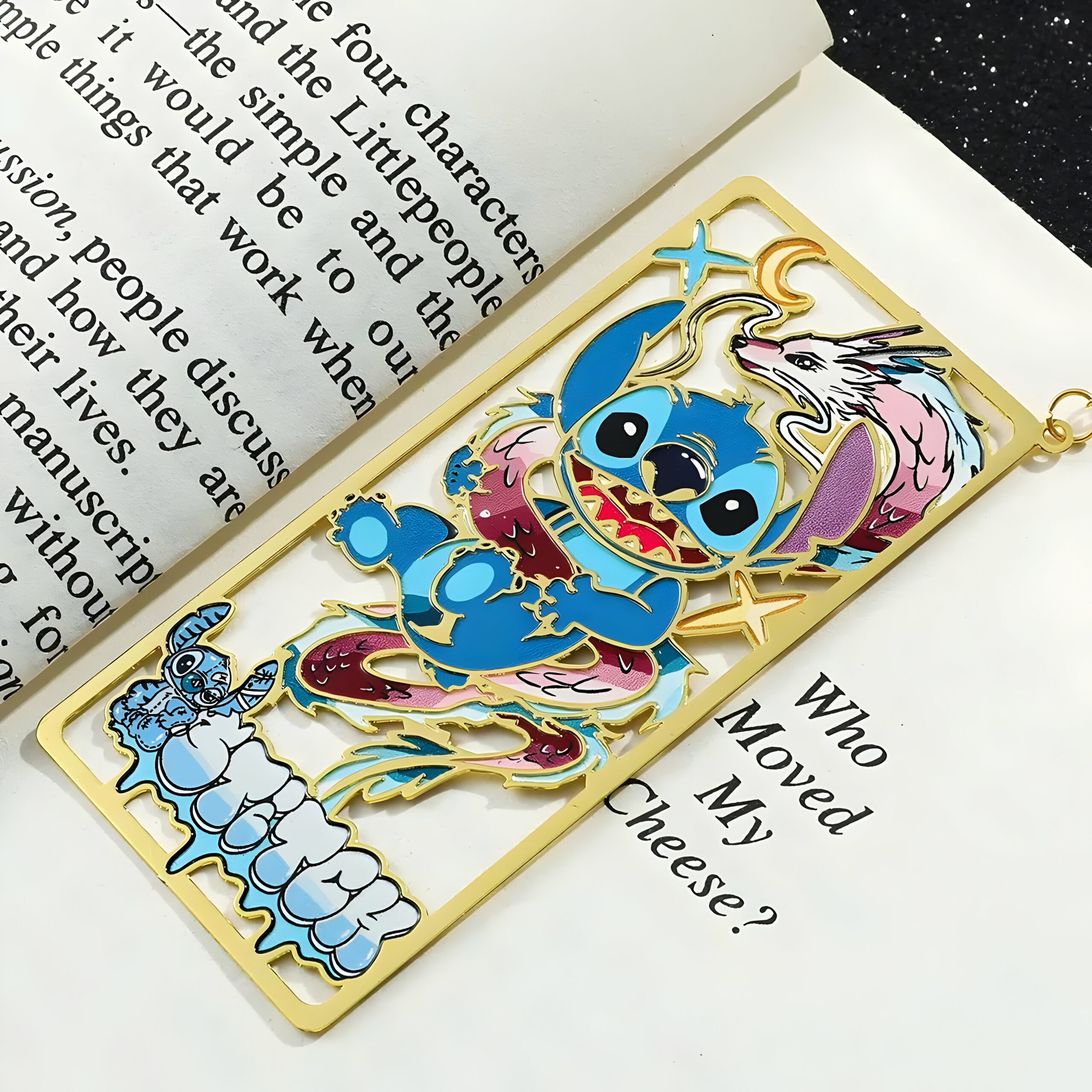 Marque-page Stitch en métal – Image 5