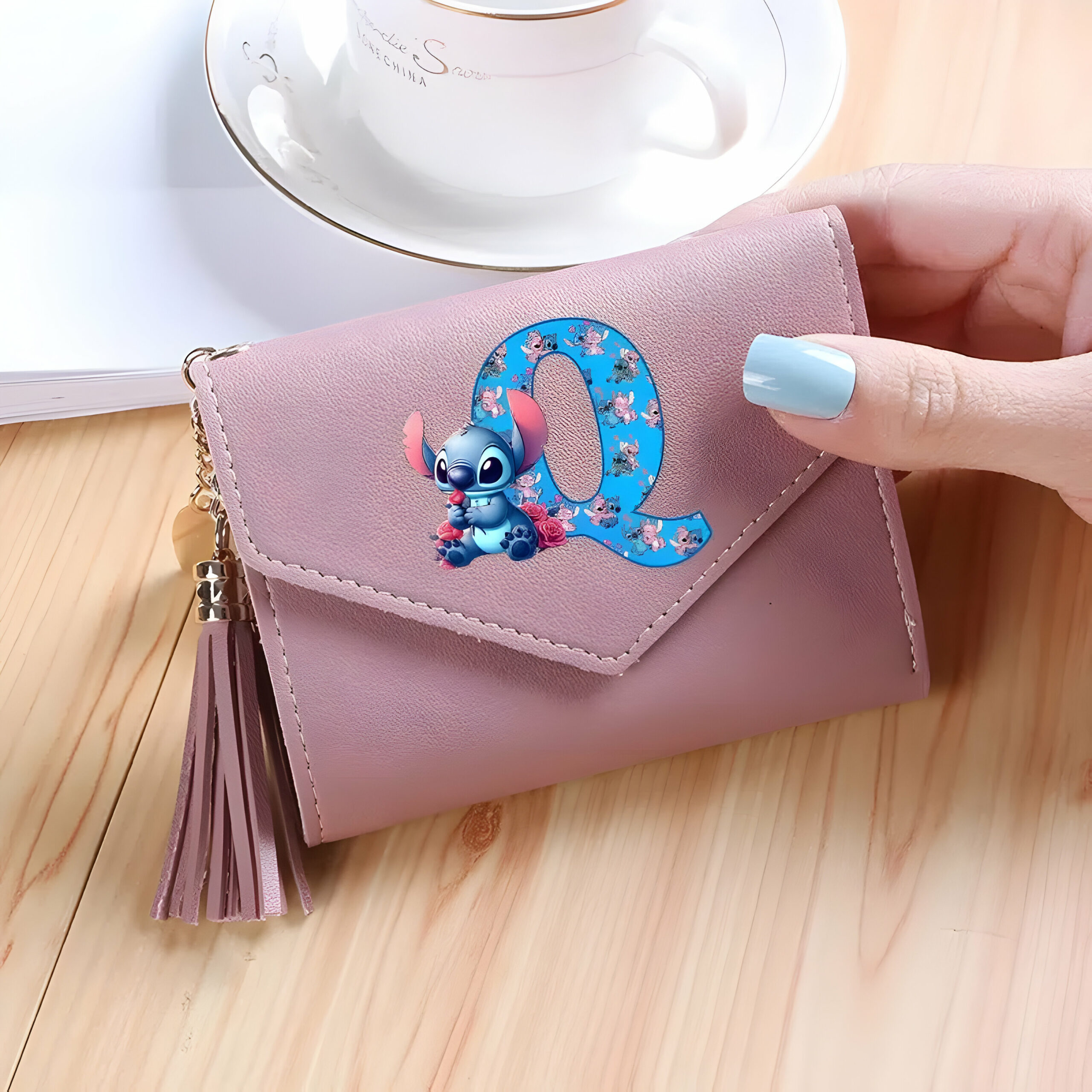 Porte-monnaie carré Stitch en simili cuir, modèle lettre – Image 8