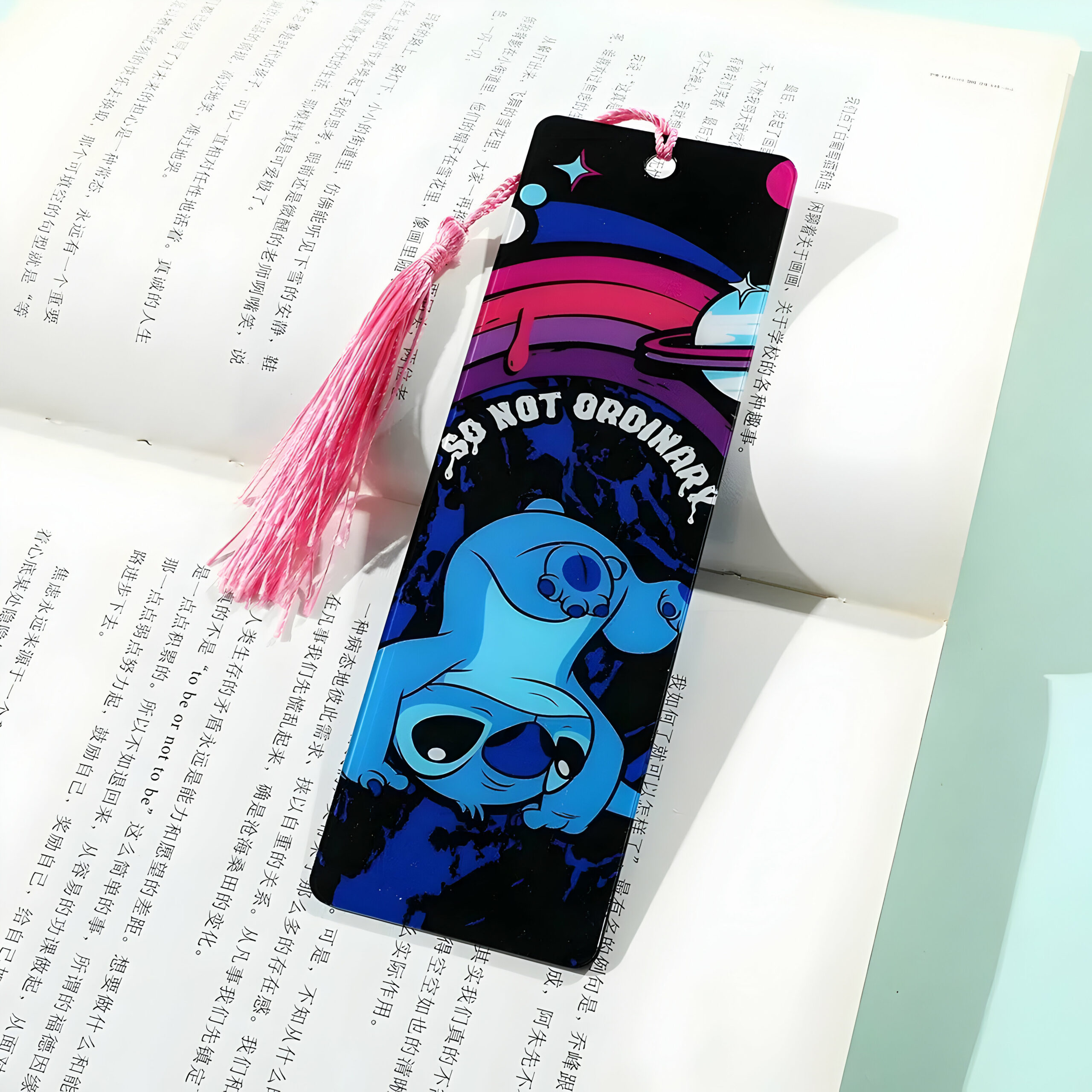 Marque-page Stitch en acrylique 15x5cm pour livres – Image 4
