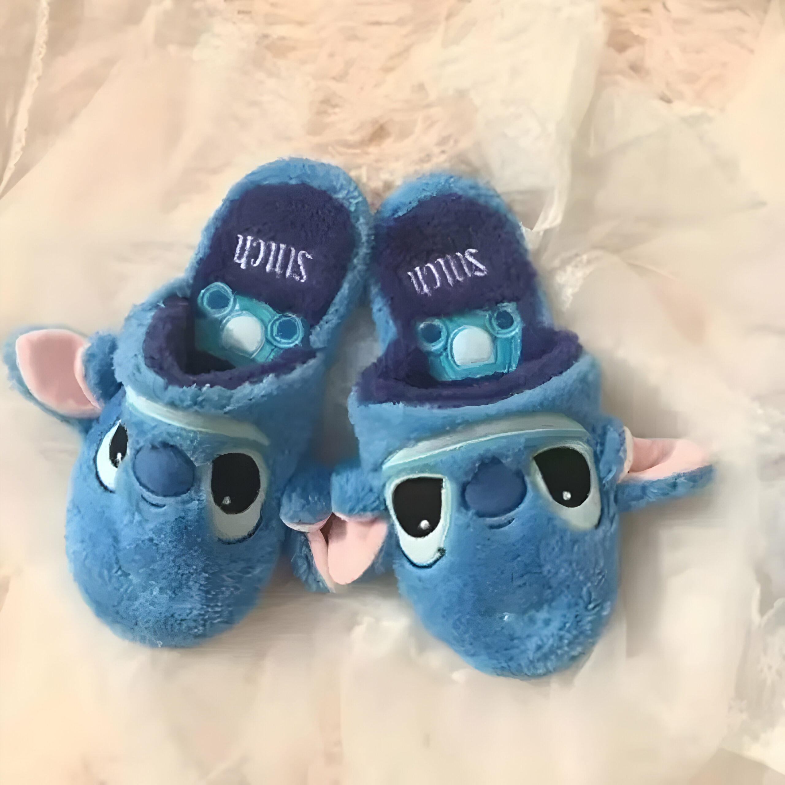 Chausson Stitch peluche – Image 2