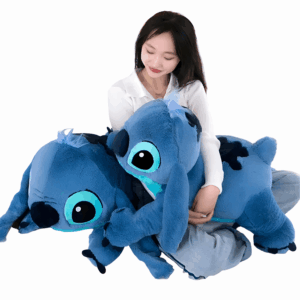 Peluche Stitch allongée