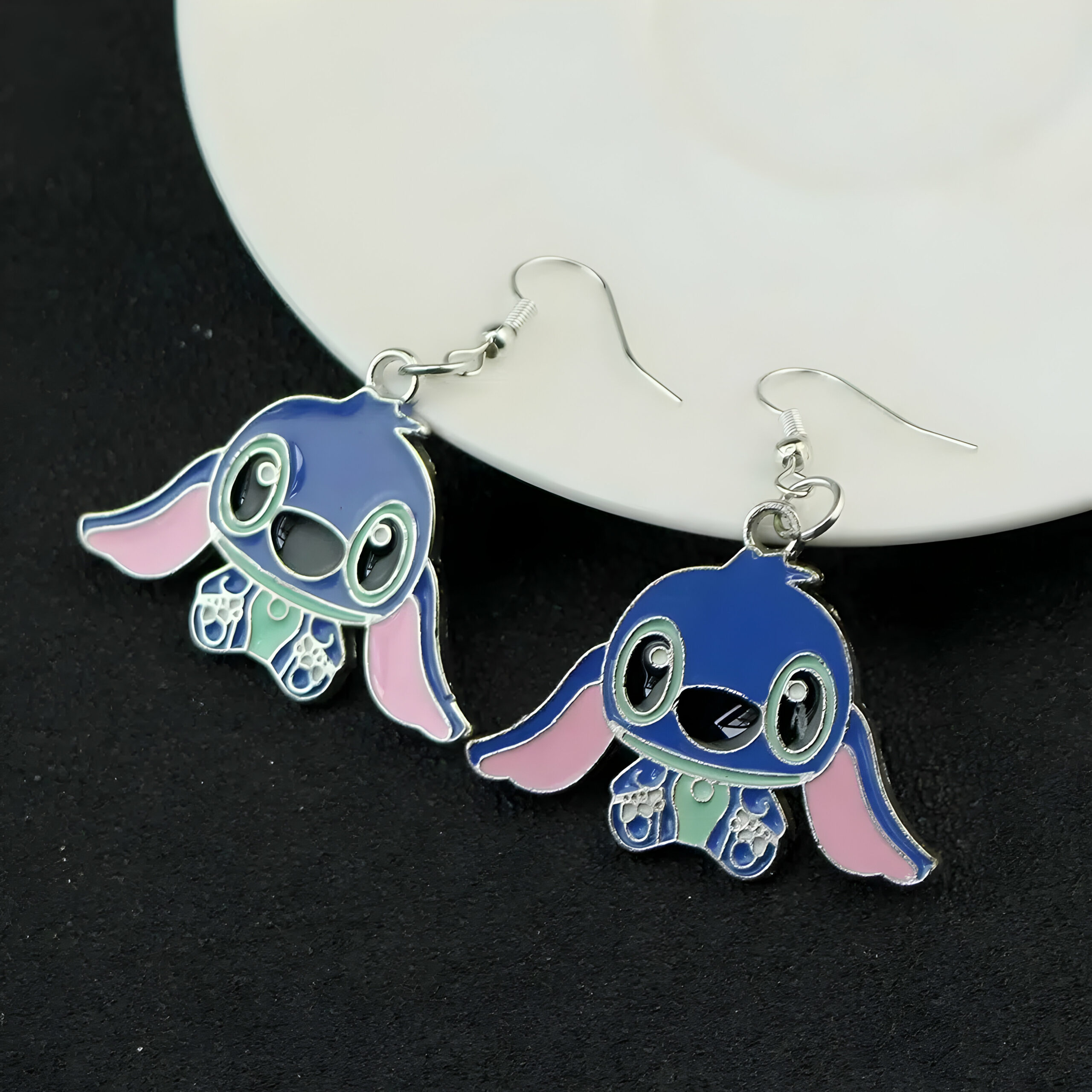 Boucles d’oreilles pendantes Stitch en alliage de zinc – Image 3