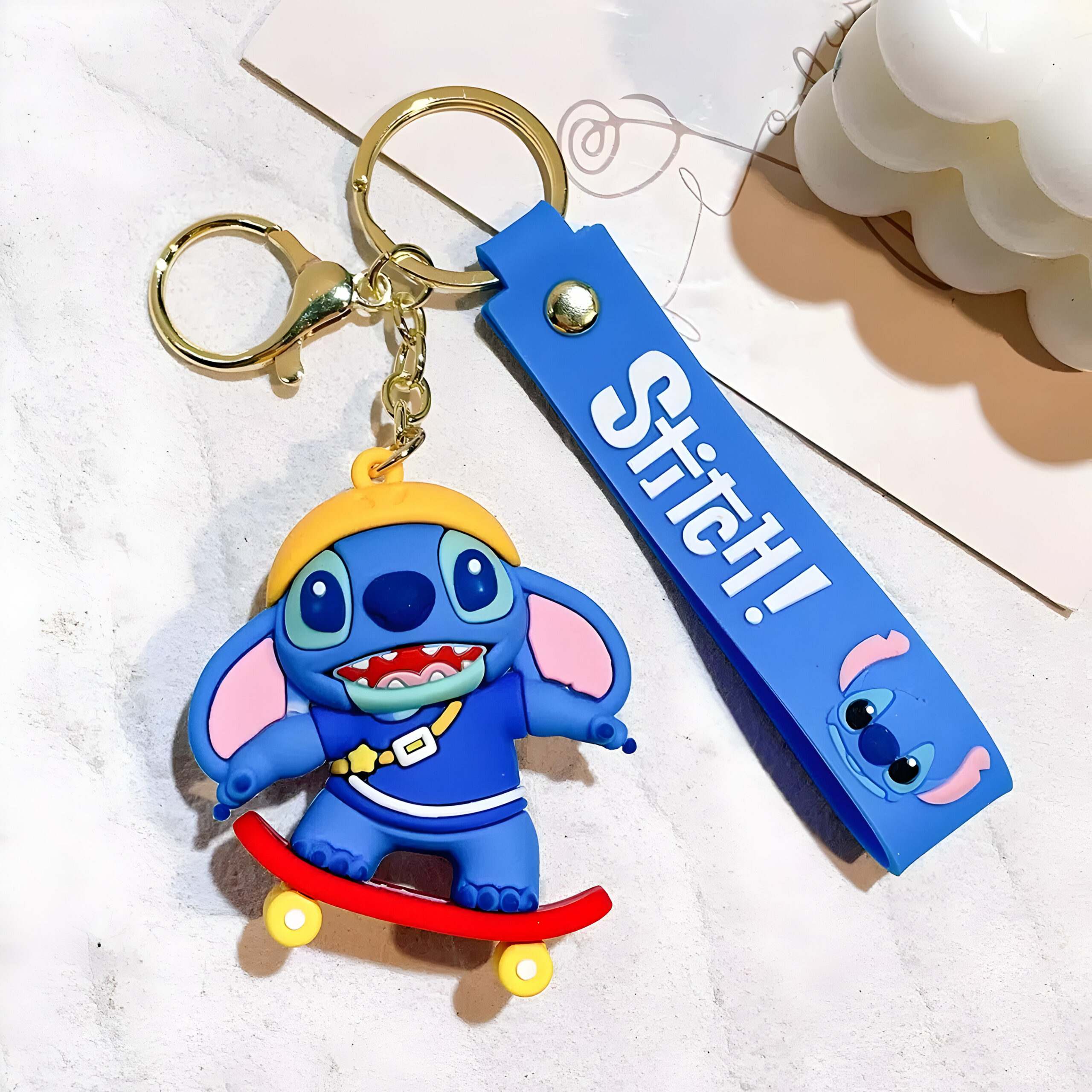 Porte-clé Stitch en plastique – Image 4