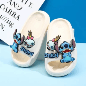 Claquettes Stitch en Caoutchouc Ivoire Stitch assis